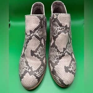 Fergilicious By Fergie Ankle Boots SZ 10 Faux Snakeskin Memory Foam Low Heel